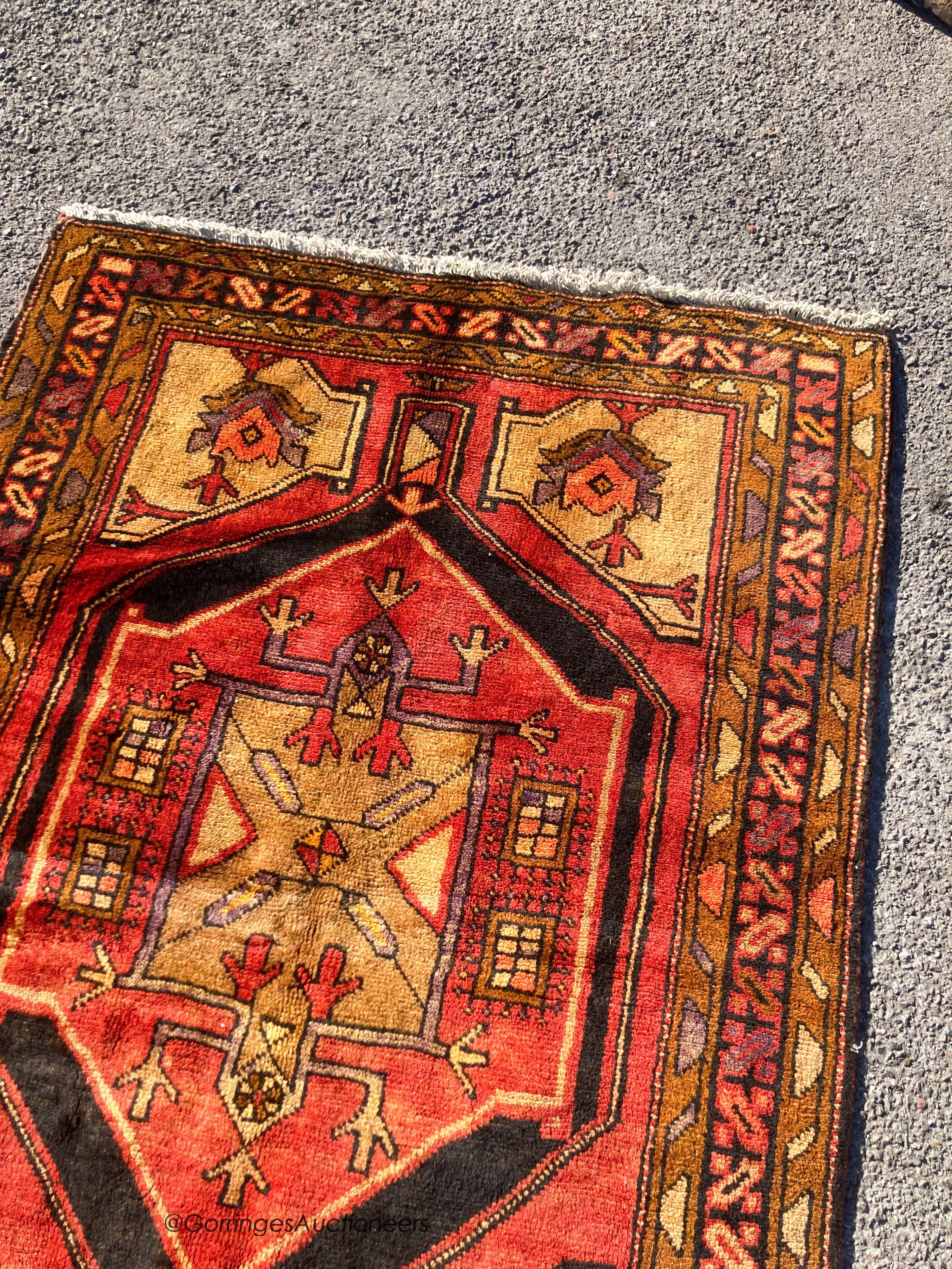 An Azarbijan rug, 400 x 110cm